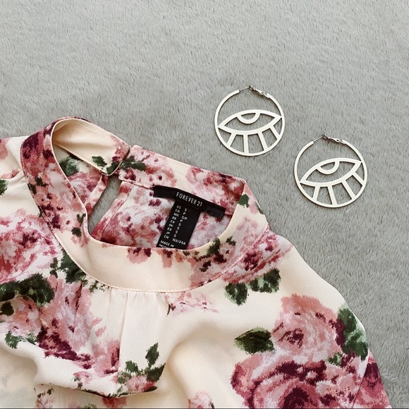 🌺 Forever 21 High Neck Floral Blouse - Picture 3 of 8